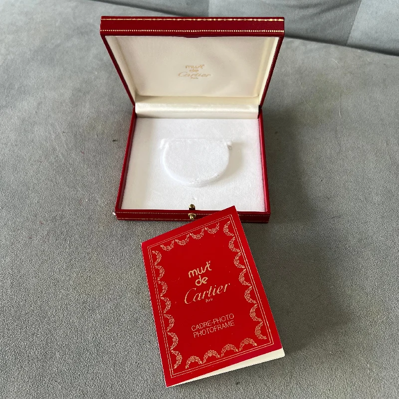 CARTIER Photoframe Box 4.75x4.75x1.10 inches + Booklet