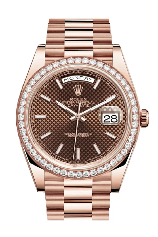 Rolex Day-Date 40 Chocolate Diagonal Motif Dial Diamond Bezel 18K Everose gold President Automatic Men's Watch 228345RBR 228345