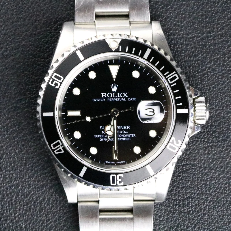 2006 Rolex 16610 Stainless Steel Submariner No Holes Case